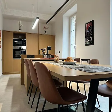 Le Big Stork - - Centre Historique