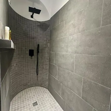 Le Big Stork - - Centre Historique アパート *